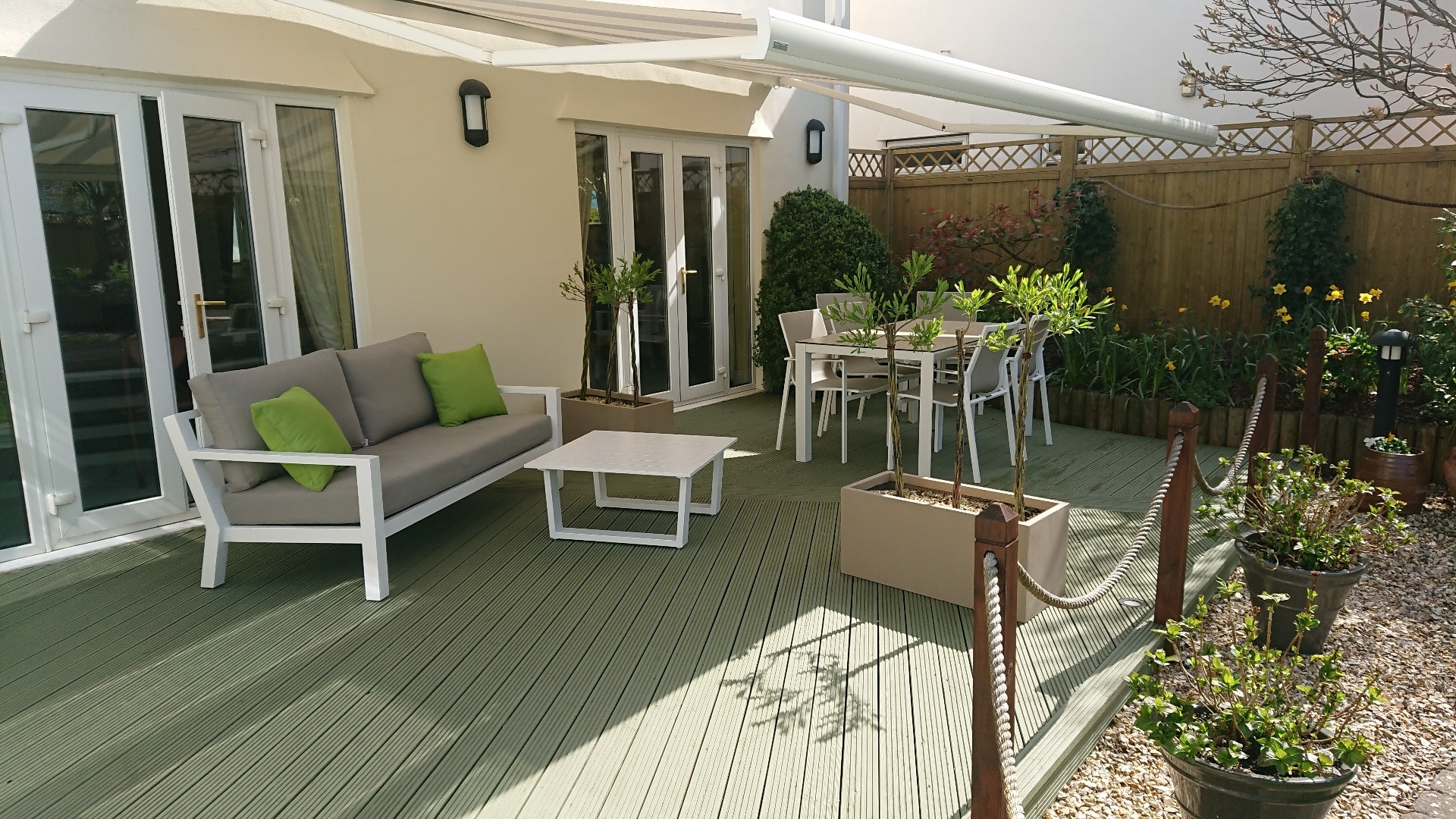 shades decking paint