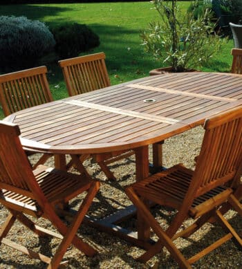 teak olje used on garden furniture