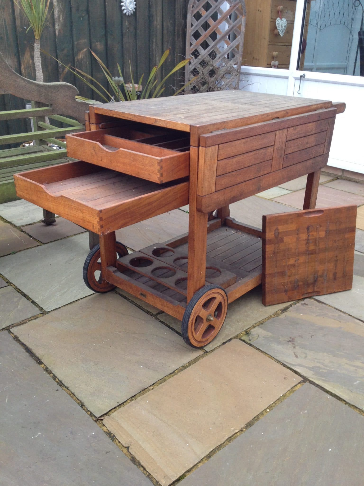 25 DIY Garden Bench Ideas - Free Plans for Outdoor Benches: Composite