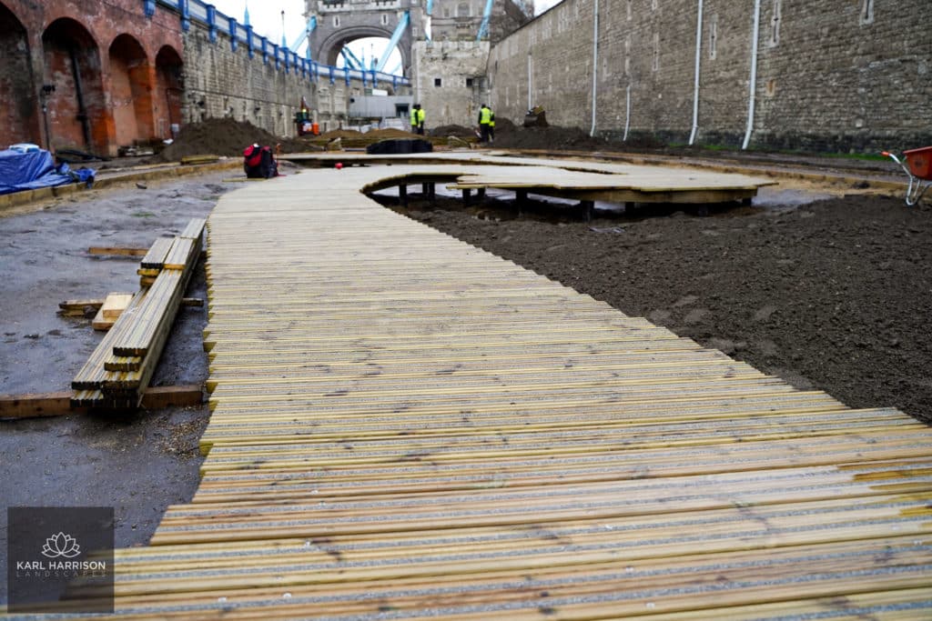 Curved deck being build into position at London Superbloom. Image credit to Karl Harrison Landscapes.